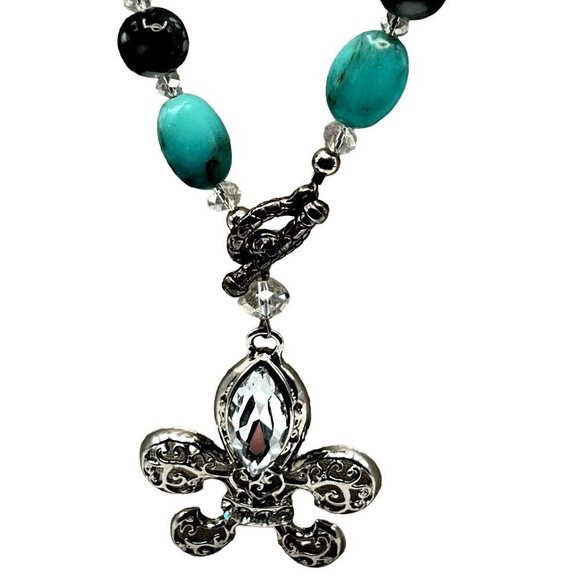 Handcrafted Green Agate  & Black Beaded Necklace With Ornate Silver Pendant - Picture 6 of 8